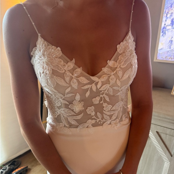 Alena Leena garden rose wedding dress - Picture 7 of 11